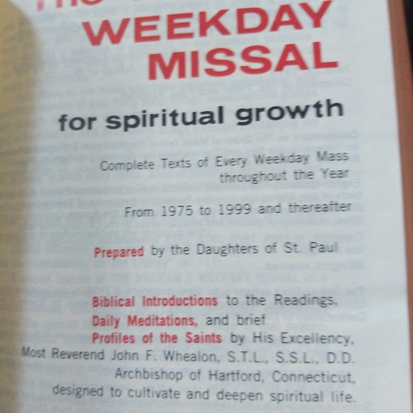 The Vatican II Weekday Missal Genuine HC Bible - Picture 12 of 16